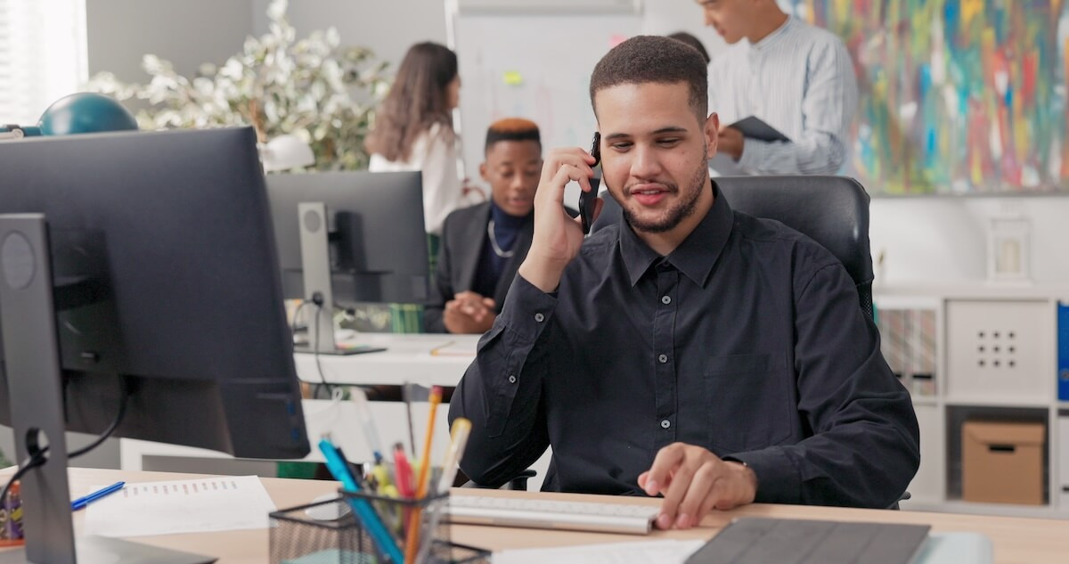 HR leave management system: entrepreneur talking on the phone