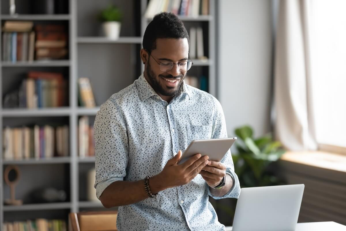 Employee using a tablet